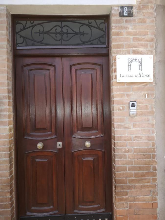La Casa Sull Arco Bed & Breakfast Lucera Bagian luar foto